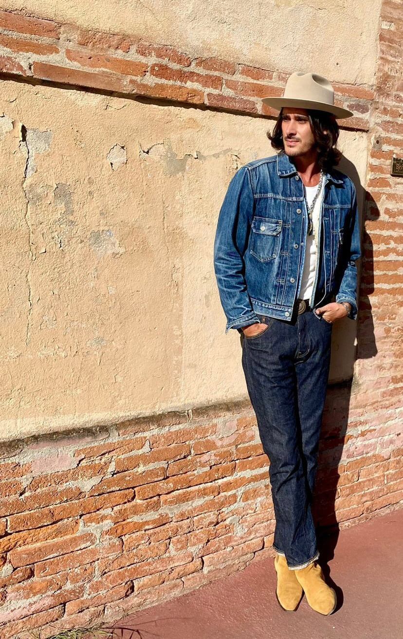 "AKAZO" Slim straight jeans